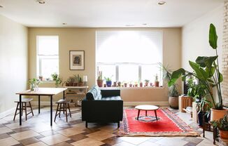 Apartment in Reservoir Hill! - off street parking included!