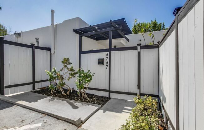 2 beds, 2 baths, 780 sqft, $3,095, Unit 4747