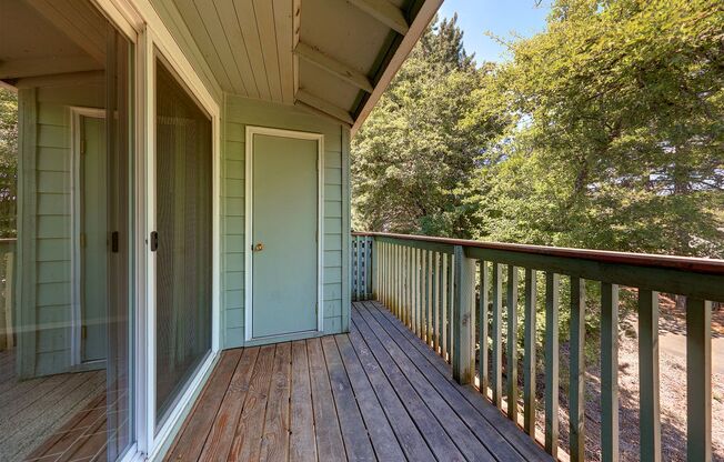 2 beds, 1 bath, 850 sqft, $1,600, Unit 34