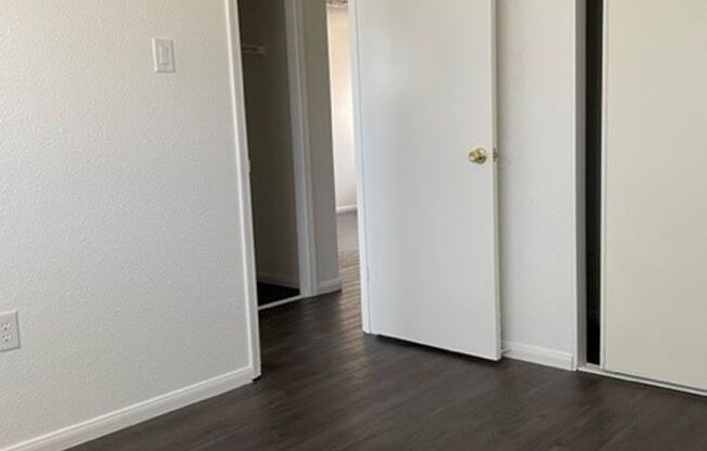 2 beds, 1 bath, $1,260, Unit C