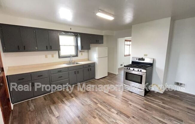 22 LINDEN ST