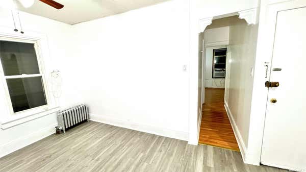 2 beds, 1 bath, $2,400, Unit 2