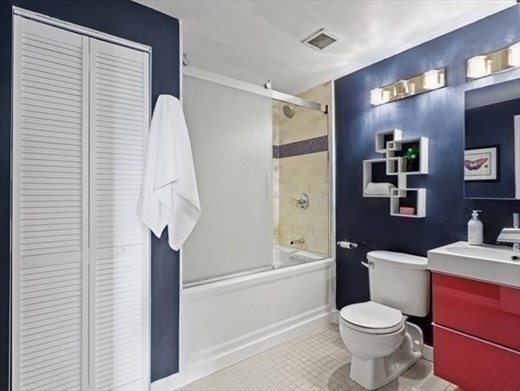 2 beds, 1.5 baths, 962 sqft, $3,500, Unit 1004