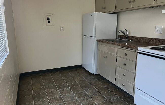 1 bed, 1 bath, 698 sqft, $1,325, Unit 211