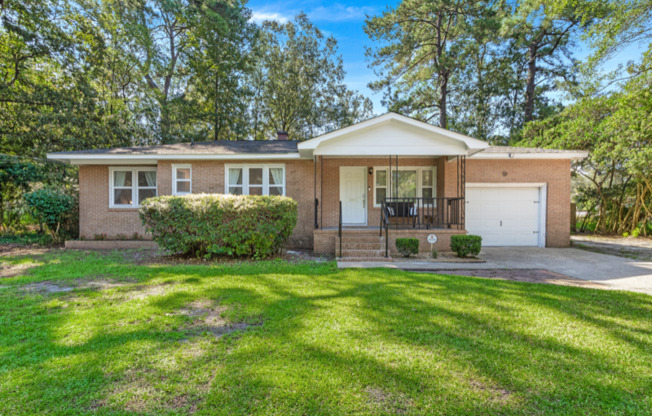 2611 N OAKRIDGE CIR