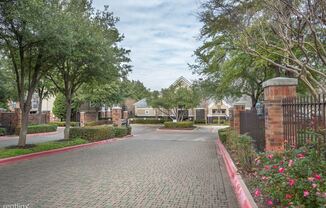 4701 Charles Pl