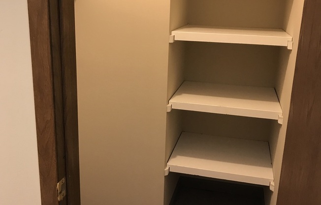 1 bed, 1 bath, 615 sqft, $800, Unit D3