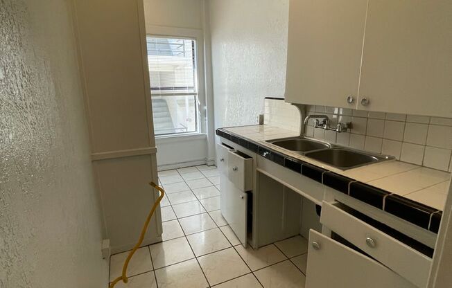 Studio, 1 bath, 525 sqft, $1,595, Unit 512
