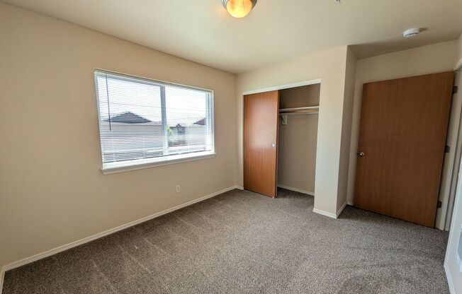 3 beds, 2 baths, 1,180 sqft, $1,529, Unit B303
