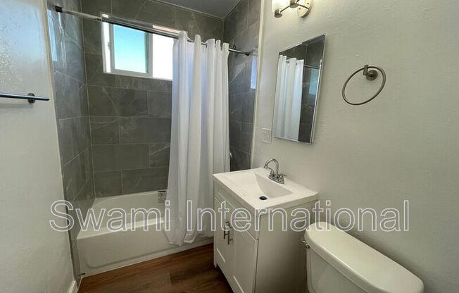 836 W 79 ST