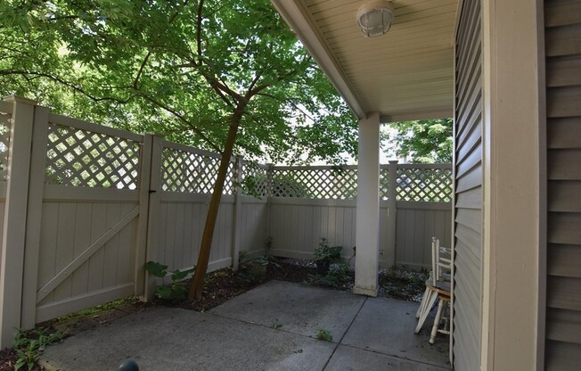 1 bed, 1.5 baths, 742 sqft, $2,500, Unit E108