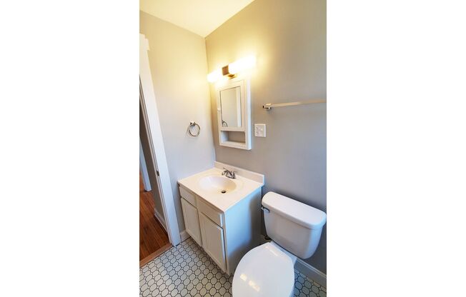 2 beds, 1 bath, 850 sqft, $1,595, Unit 404-69