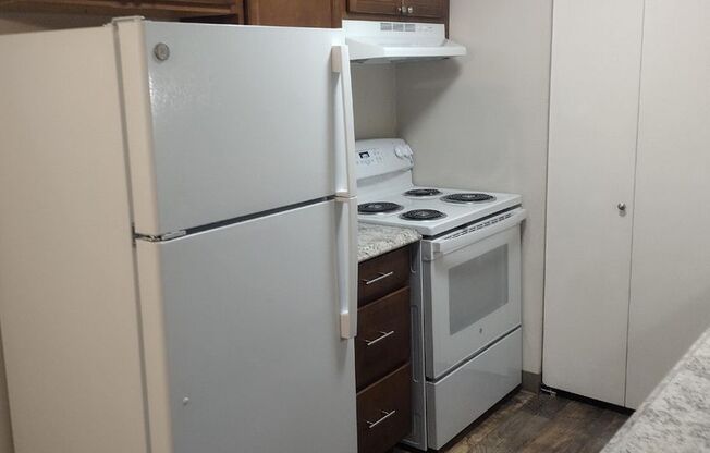 1 bed, 1 bath, 592 sqft, $1,225, Unit 021