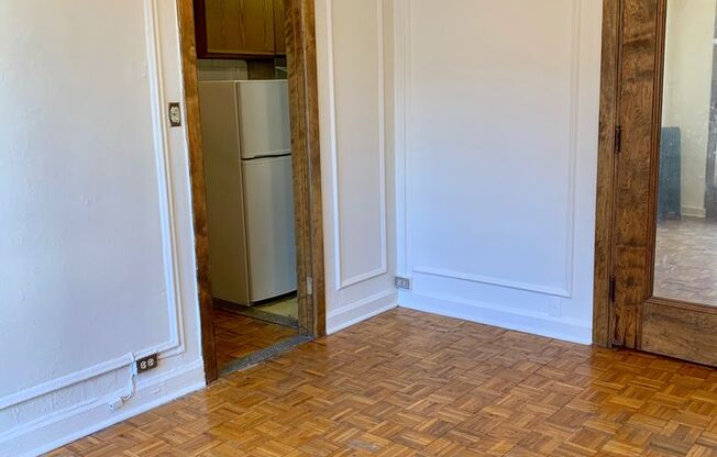 Studio, 1 bath, 350 sqft, $1,355, Unit 530-311