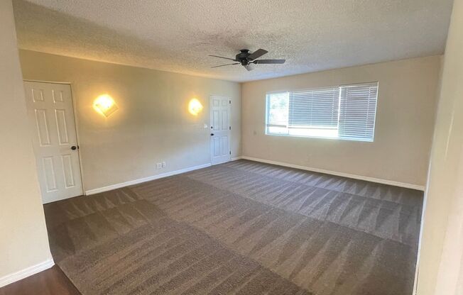 2 beds, 1 bath, 950 sqft, $1,195, Unit Unit 1