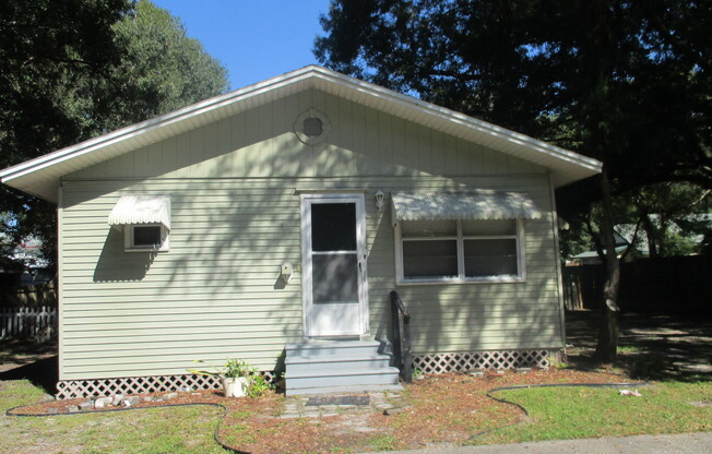 904 E Tomlin St Plant City, FL 33563 MOVE IN SPECIAL!! $250 off 1st Months Rent!!!