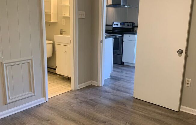 1 bed, 1 bath, 700 sqft, $775, Unit 3