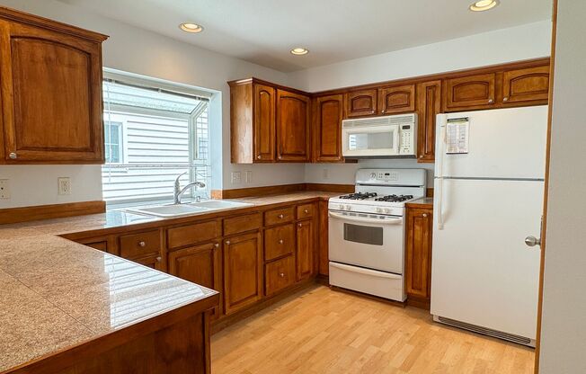 Updated 3 Bed, 2.5 Bath Pinehurst Townhome, $3,075/mo.
