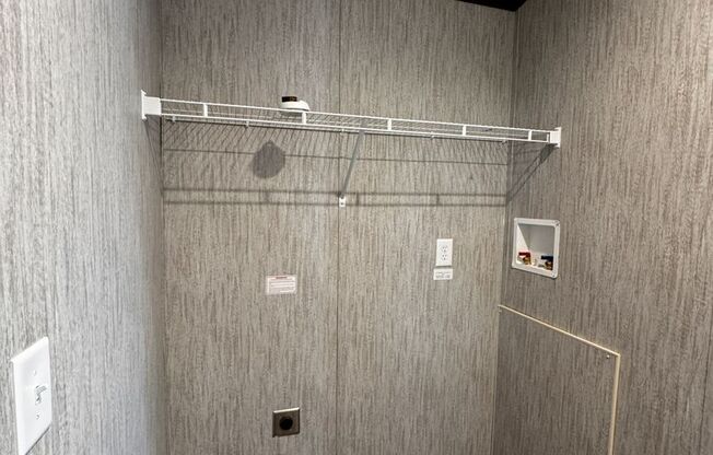 2 beds, 2 baths, 924 sqft, $1,225