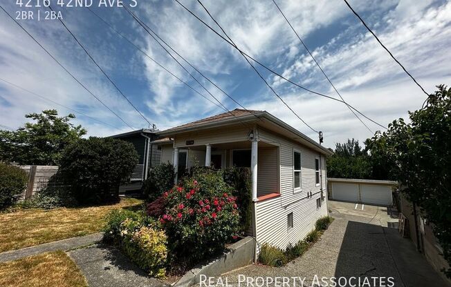 4216 42 AVE S