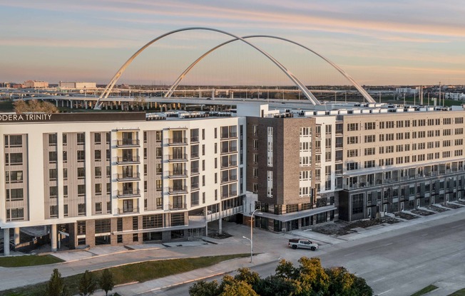 Experience Dallas elevated living with modern design, upscale amenities, and a dynamic community that epitomizes urban luxury.