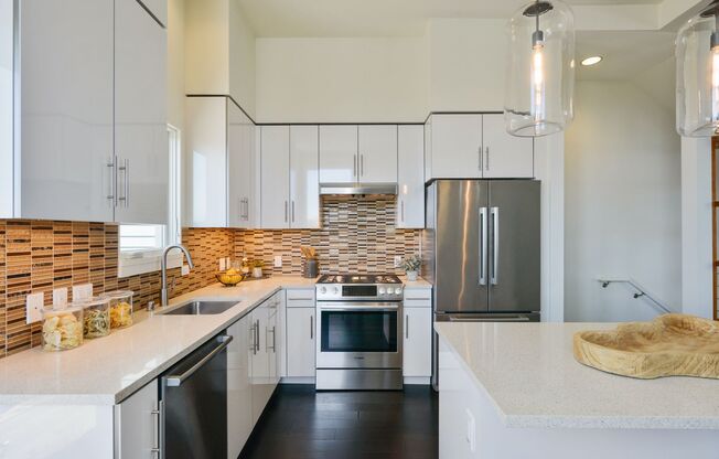 SF Shipyard - 3 BR, 2.5 BA Townhouse 1,437 Sq. Ft. - 3D Virtual Tour, 2-Car Garage