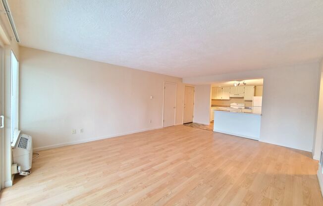 1 bed, 1 bath, 900 sqft, $1,095, Unit 106