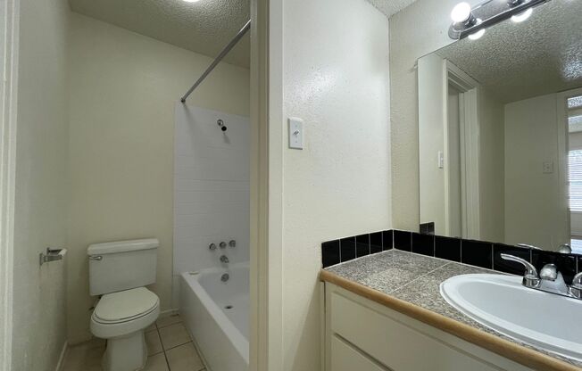 2 beds, 2 baths, 960 sqft, $1,504, Unit LAW15-109