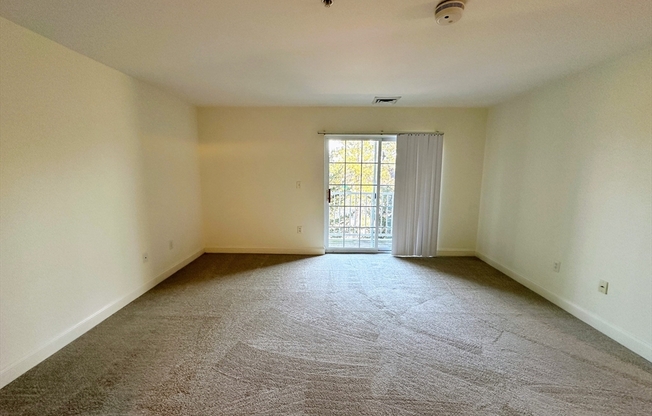 2 beds, 2 baths, 1,200 sqft, $3,200, Unit 216