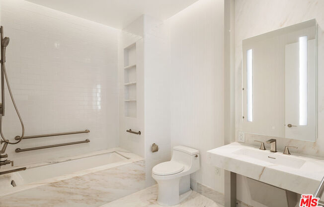3 beds, 3.5 baths, 3,317 sqft, $22,607, Unit 5801