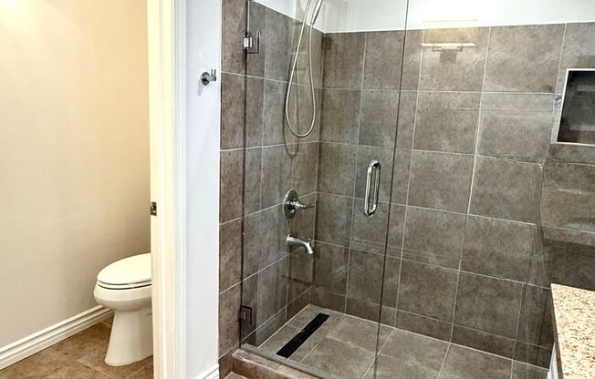 1 bed, 1 bath, $2,800, Unit # 400