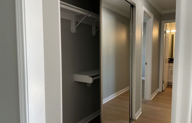 2 beds, 1 bath, 890 sqft, $2,695, Unit 0054