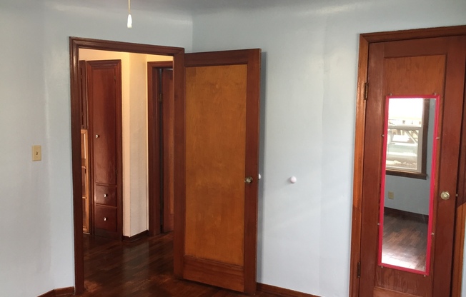 2 beds, 1 bath, $1,395