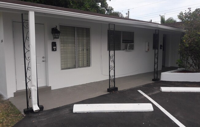 6008 NW 10 St
