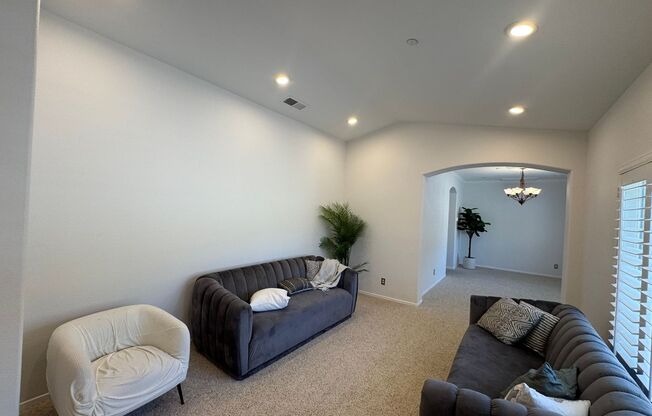 BEAUTIFUL 4BR/3BA home in SINGING HILLS VIEW ESTATE w/ large attached garage, pool & spa!
