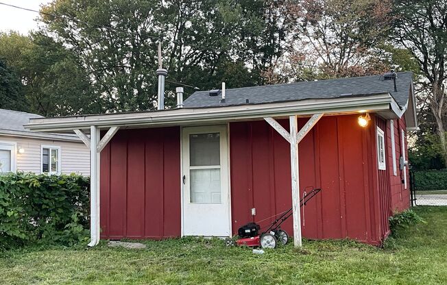 1 BEDROOM RANCH HOME-MOVE IN READY!!! LARGE BACKYARD!!! SECTION 8/VA VOUCHERS!