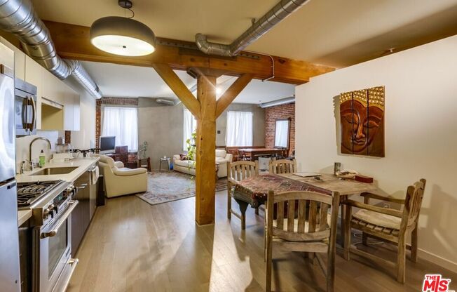 1 bed, 1 bath, 1,060 sqft, $3,350, Unit 310