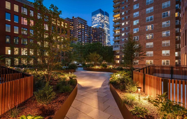 1 bed, 1 bath, $6,500, Unit 319