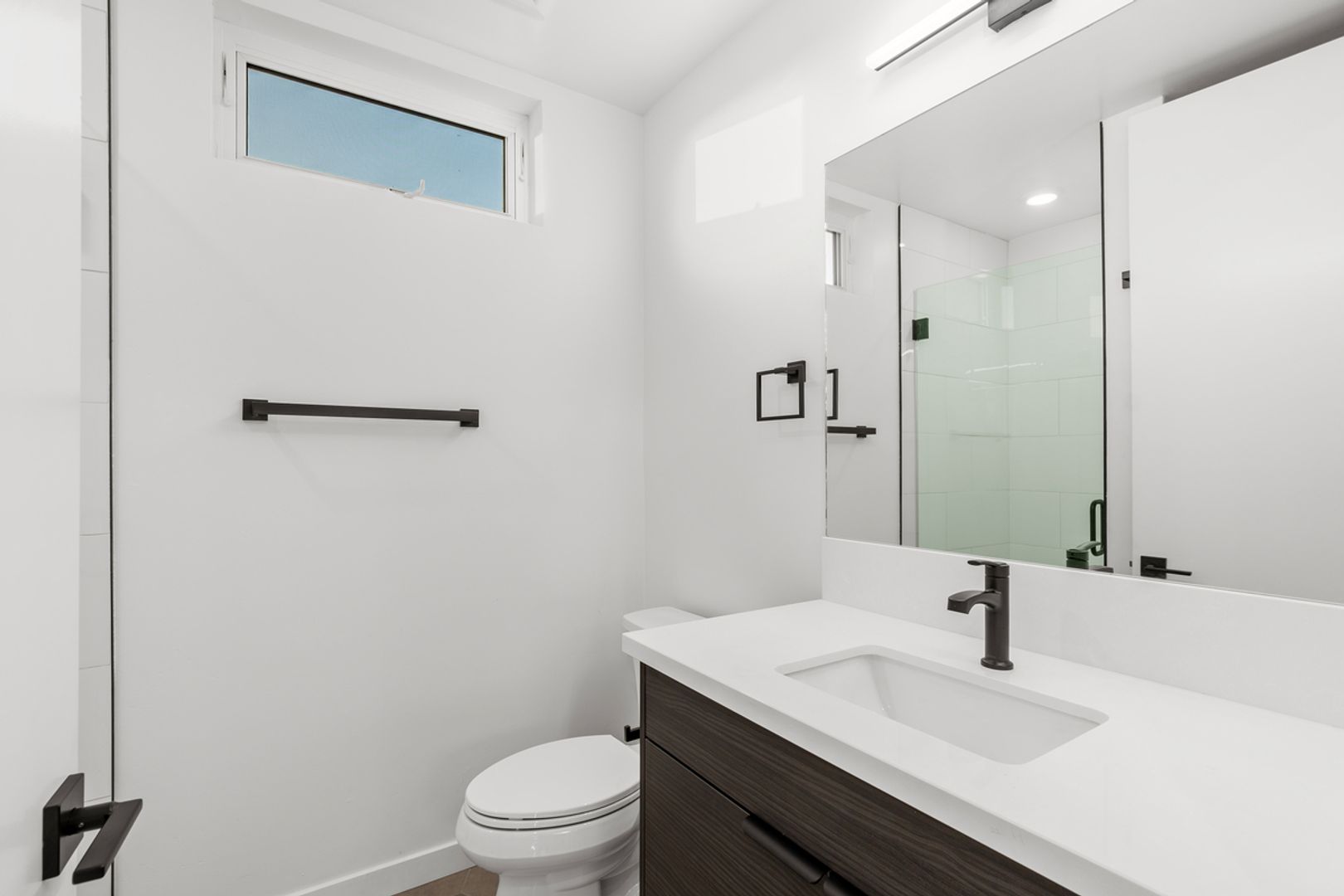 Coming Soon!! Beautiful 1 bed 1 bath apartment!