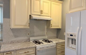 18 HENDRY ST
