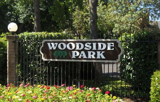 Freshly updated Woodside Park townhouse, close to Fresno State.