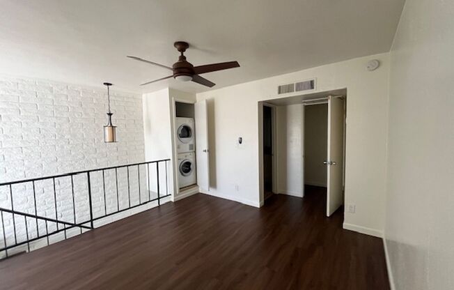 1 bed, 1.5 baths, 693 sqft, $1,500, Unit T