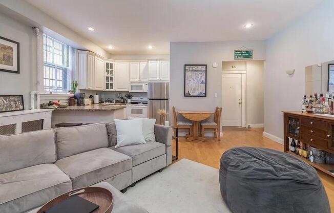 135 Marlborough St
