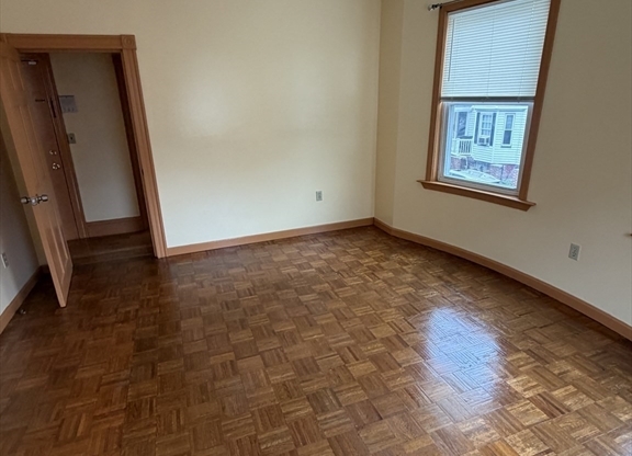 4 beds, 1 bath, 1,500 sqft, $2,800, Unit 2