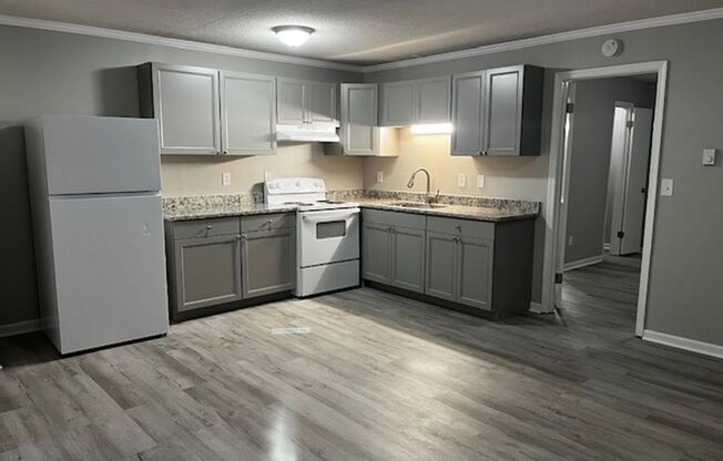 1967 Lakeview Road Unit G