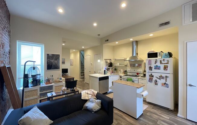 602-604 E. Girard Ave.