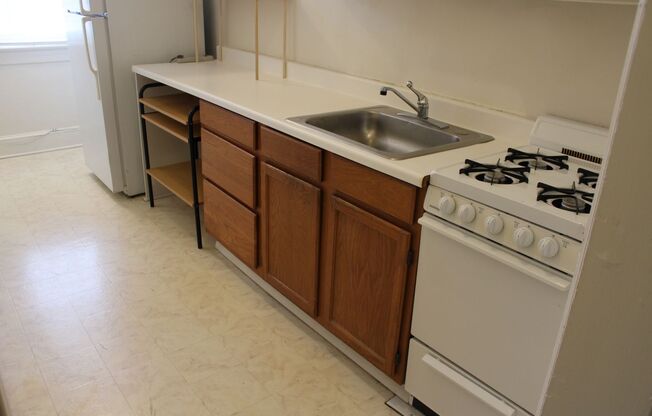 1 bed, 1 bath, 745 sqft, $1,795, Unit 906 #305