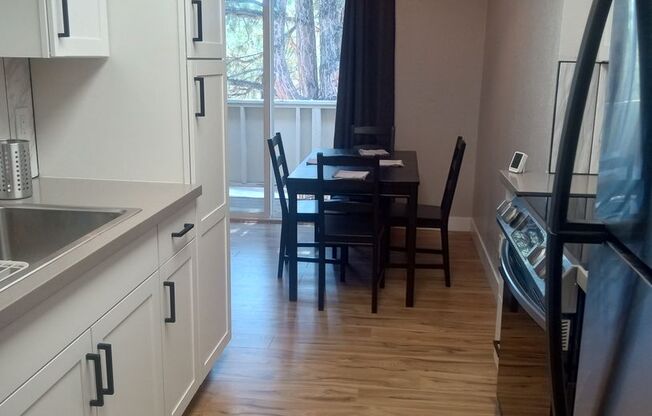 2 beds, 1 bath, $1,695