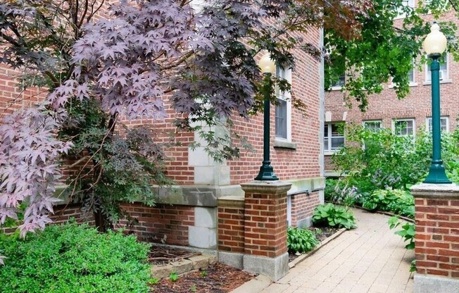 1 bed, 1 bath, 913 sqft, $3,200, Unit 32