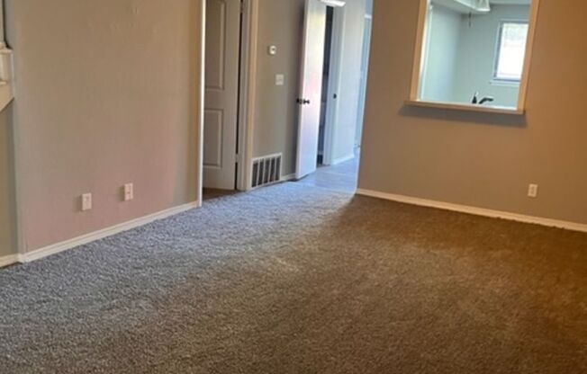 2 beds, 1.5 baths, 1,577 sqft, $1,255, Unit 1204